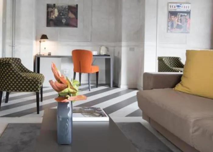 Fifty HouseHotel Stelle